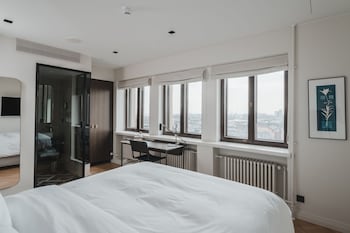 Room, 1 Queen Bed (Solo Up, with view)