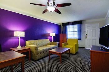 Suite, Non Smoking (Microwave & Refrigerator)