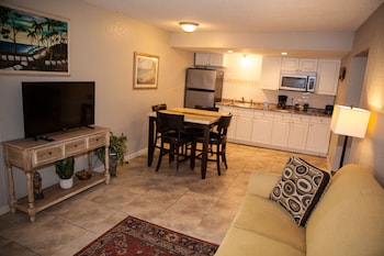 Suite, 1 King Bed, Non Smoking