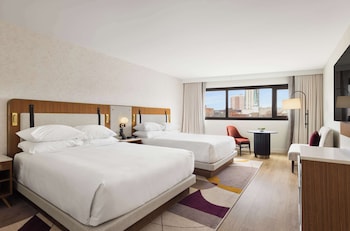 Room, 2 Queen Beds, City View