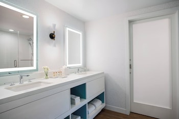 Executive Suite, 1 Bedroom, Resort View