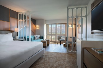 Room, 1 King Bed with Sofa bed, Balcony