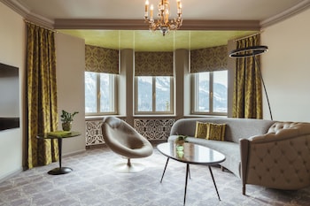Deluxe Suite, Lake View (70 m²)
