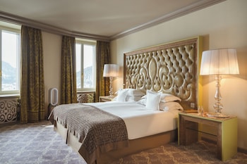 Deluxe Suite, Lake View (70 m²)