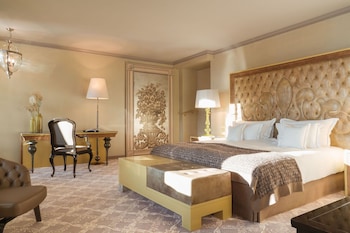 Deluxe Junior Suite, Lake View (65 m²)