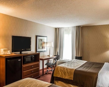 Standard Room, 2 Queen Beds, Non Smoking