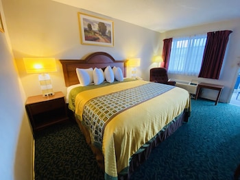 Standard Room, 1 King Bed, Non Smoking