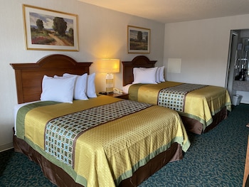 Standard Room, 2 Queen Beds, Non Smoking
