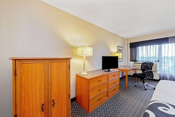 Deluxe Room, 1 King Bed