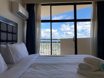1 Bedroom Apartment (King)