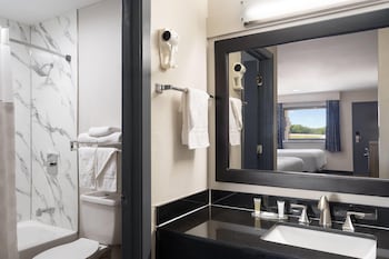Room, 2 Queen Beds, Smoking