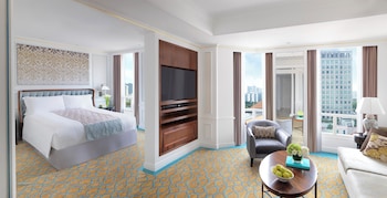 Junior Suite, 1 King Bed
