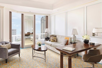Junior Suite, 1 King Bed