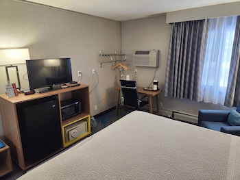 Room, 1 King Bed, Non Smoking