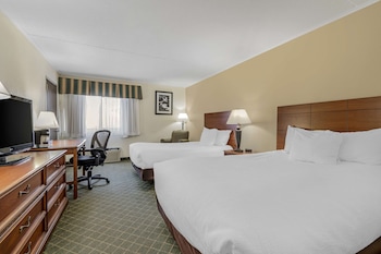Standard Room, 2 Double Beds, Non Smoking, Refrigerator & Microwave
