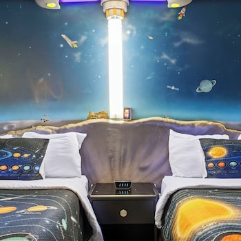 Room, 2 Queen Beds, Non Smoking (Space Theme)