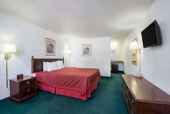 Standard Room, 1 King Bed, Smoking