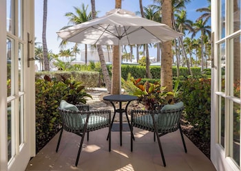 Room, 2 Queen Beds, Pool View Walkout Lanai