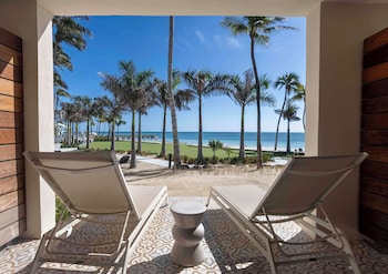 Room, 2 Queen Beds, Beachfront Walkout