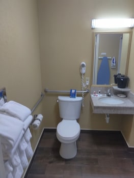 Room, 2 Double Beds, Accessible, Non Smoking (Mobility Accessible)