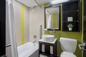 Standard Room, 1 King Bed