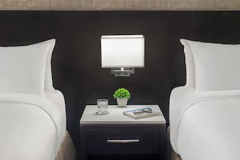 Standard Room, 2 Queen Beds
