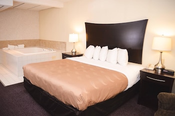Suite, 1 King Bed, Non Smoking, Jetted Tub