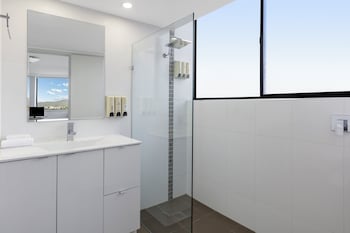 Superior One-Bedroom Apartment