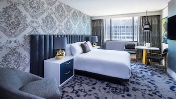 Deluxe Room, 1 King Bed