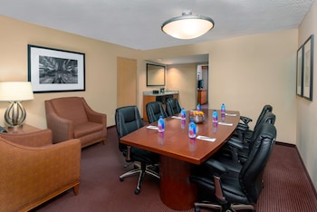 Room, 1 King Bed, Non Smoking (Boardroom)