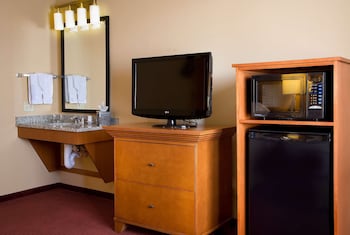 Suite, 2 Double Beds, Accessible, Bathtub