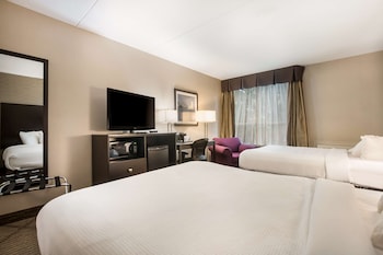 Standard Room, 2 Queen Beds, Non Smoking, Refrigerator