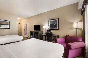 Standard Room, 2 Queen Beds, Non Smoking, Refrigerator