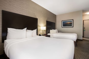Standard Room, 2 Queen Beds, Non Smoking, Refrigerator