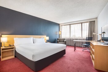 1 King Bed Premium