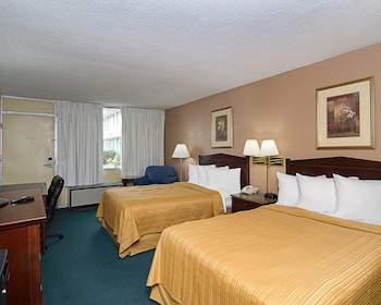 Standard Double Room, 2 Double Beds, Smoking