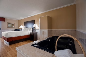 Deluxe Room, 1 Queen Bed, Non Smoking, Jetted Tub