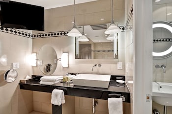 Room, 2 Queen Beds, Accessible (Hearing)