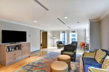 Suite, 1 Bedroom (1 King Bed)
