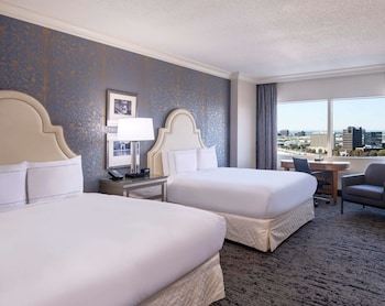 2 Double Beds Deluxe Room