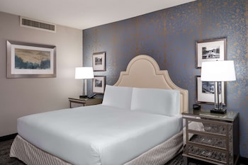1 King Bed Deluxe Room