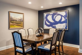Presidential Suite, 2 Bedrooms (Expansive, Additional Amenities)