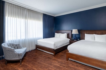 Presidential Suite, 2 Bedrooms (Expansive, Additional Amenities)