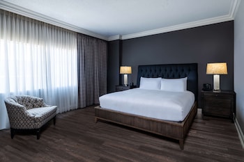 Presidential Suite, 2 Bedrooms (Expansive, Additional Amenities)