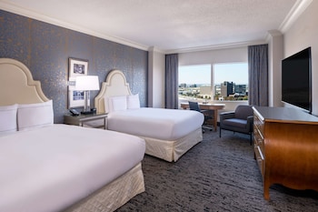 2 Double Beds Deluxe Room