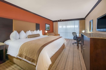 Room, 1 King Bed, Accessible, Non Smoking (Mobility, Bathtub w/Grab Bars)