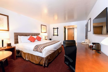 Deluxe Room, 1 King Bed