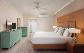 Superior Room, Pool View