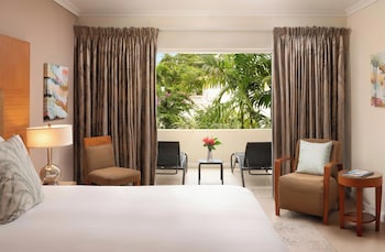 Superior Room, Pool View
