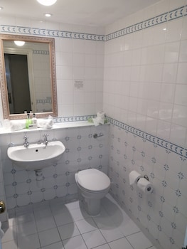 Standard Room, 1 Queen Bed
